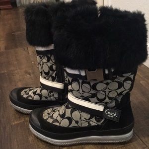 SOLD Coach Mariette snow boots size 8